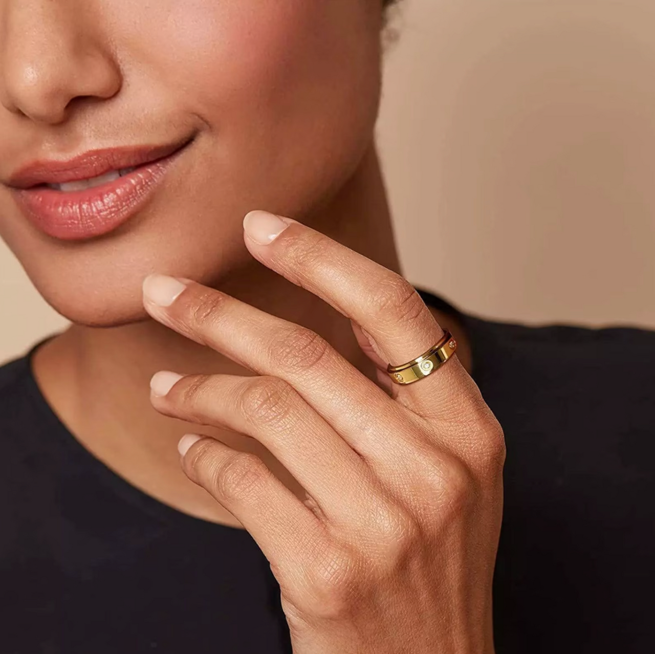 Spins Love Ring