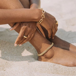 Best Jewelry for the Beach: What to Look For and What to Leave at Home