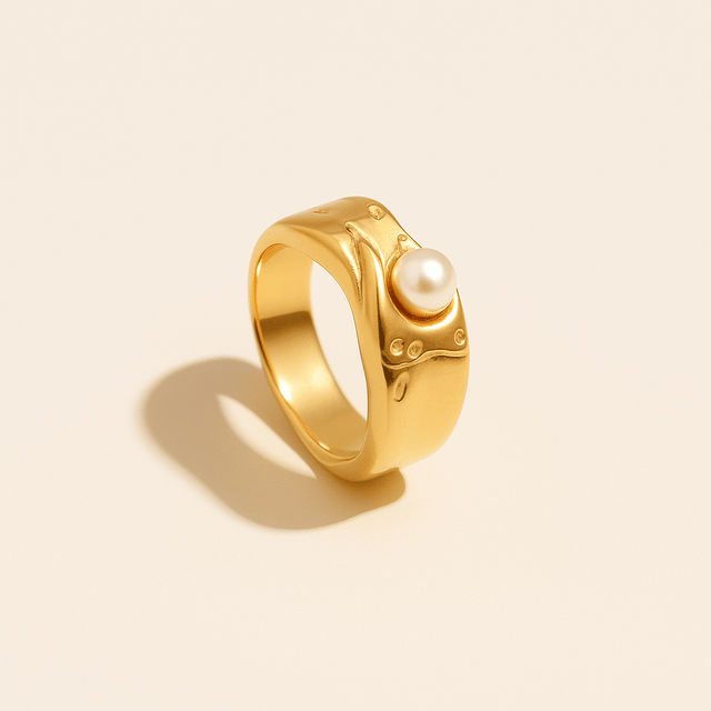 Lava de Oro Pearl Ring