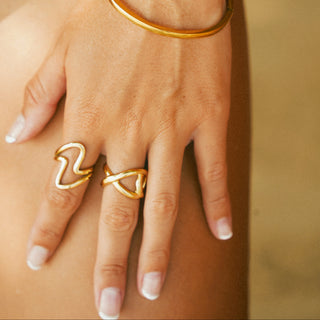 Isla Wave Ring