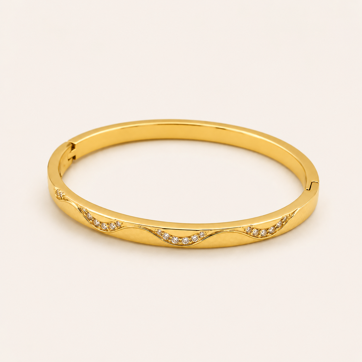 Sweetheart Luxe Bangle