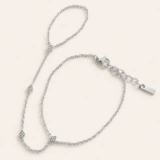 Virelle Crystal HandChain