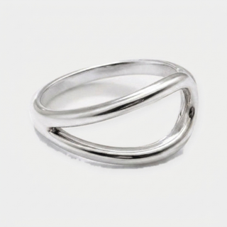 Nahele Curve Ring — Silver